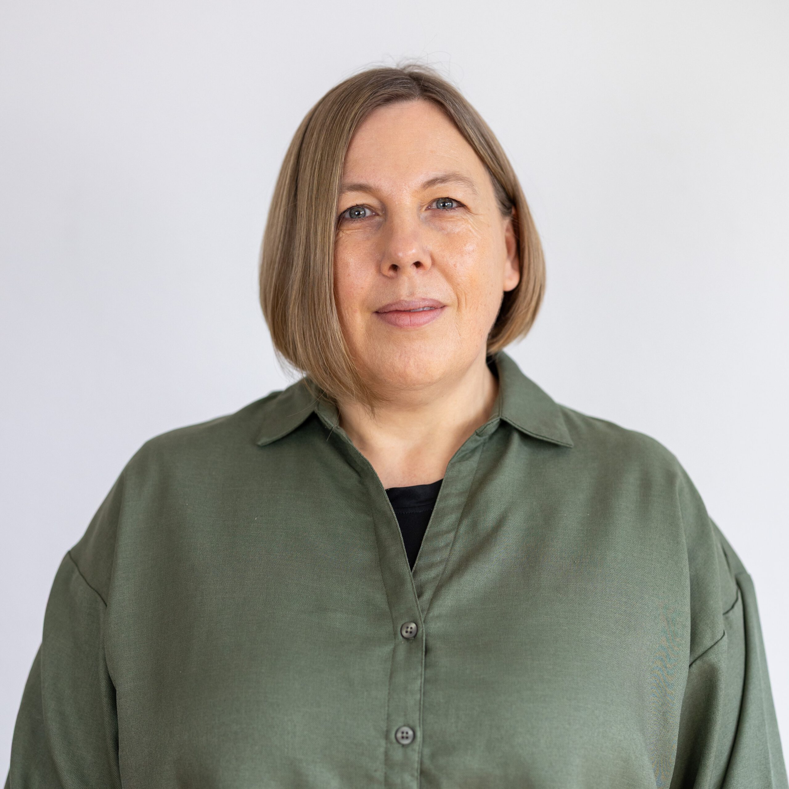 CLAUDIA MARSCHALL